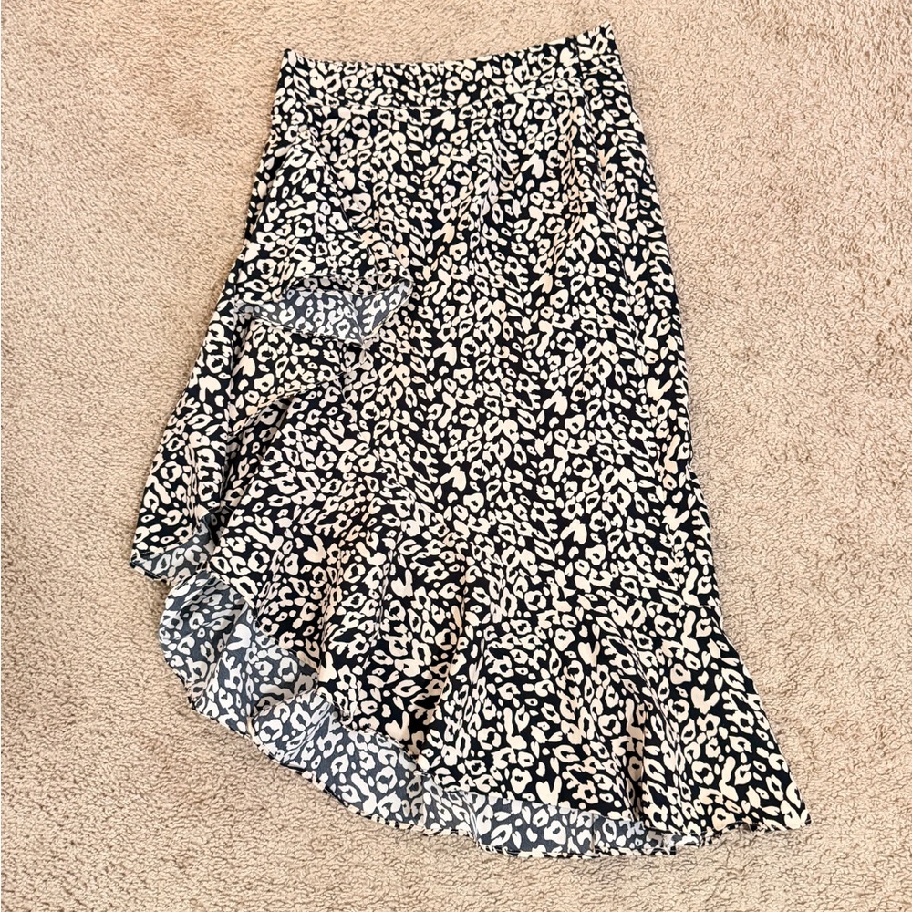 Nasty Gal Black and Cream Asymmetrical Skirt